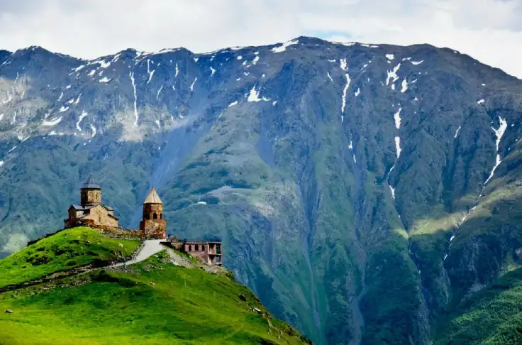 جاذبه های تور گرجستان از شیراز که باید از آنها دیدن کرد